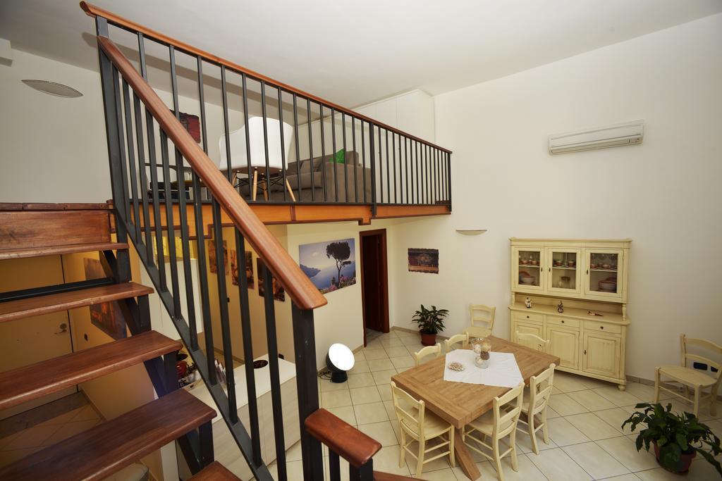 Italia Apartment Νάπολη Εξωτερικό φωτογραφία